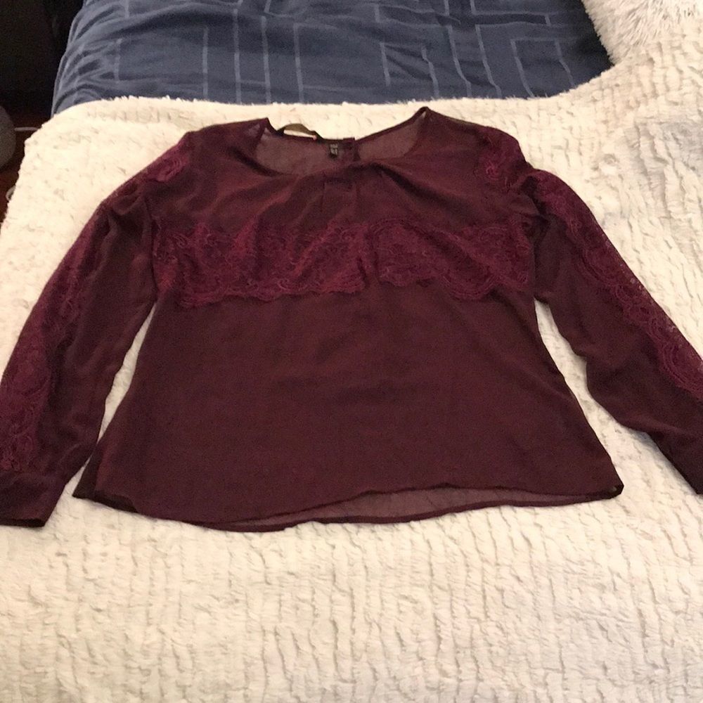 NWOT—-beautiful Kardashian Kollection blouse